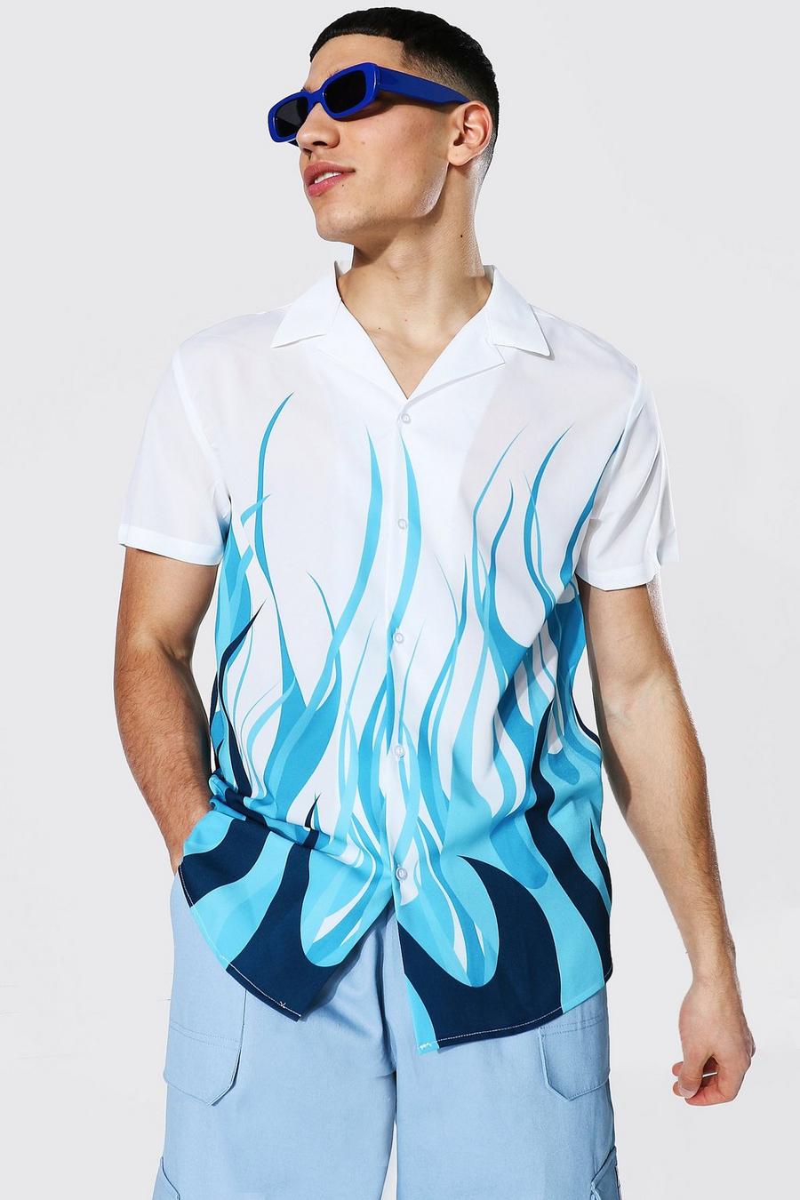 Camisa con estampado de llamas de manga corta y cuello de solapa, Azul claro image number 1