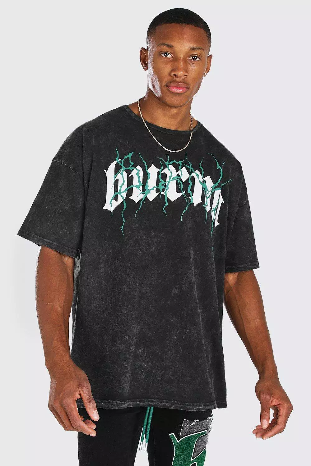 ◆ boohoo ◆ デラックス モナコ プリント Tシャツ Boohoo ME