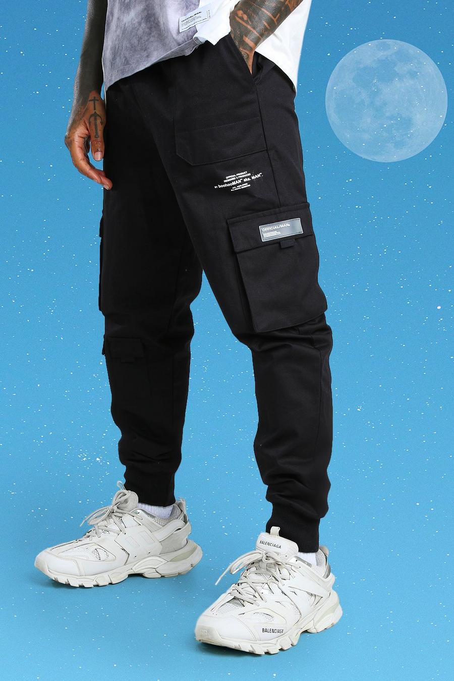 Slim-Fit Cargo-Hosen mit mehreren Taschen und tiefem Bund, Schwarz image number 1