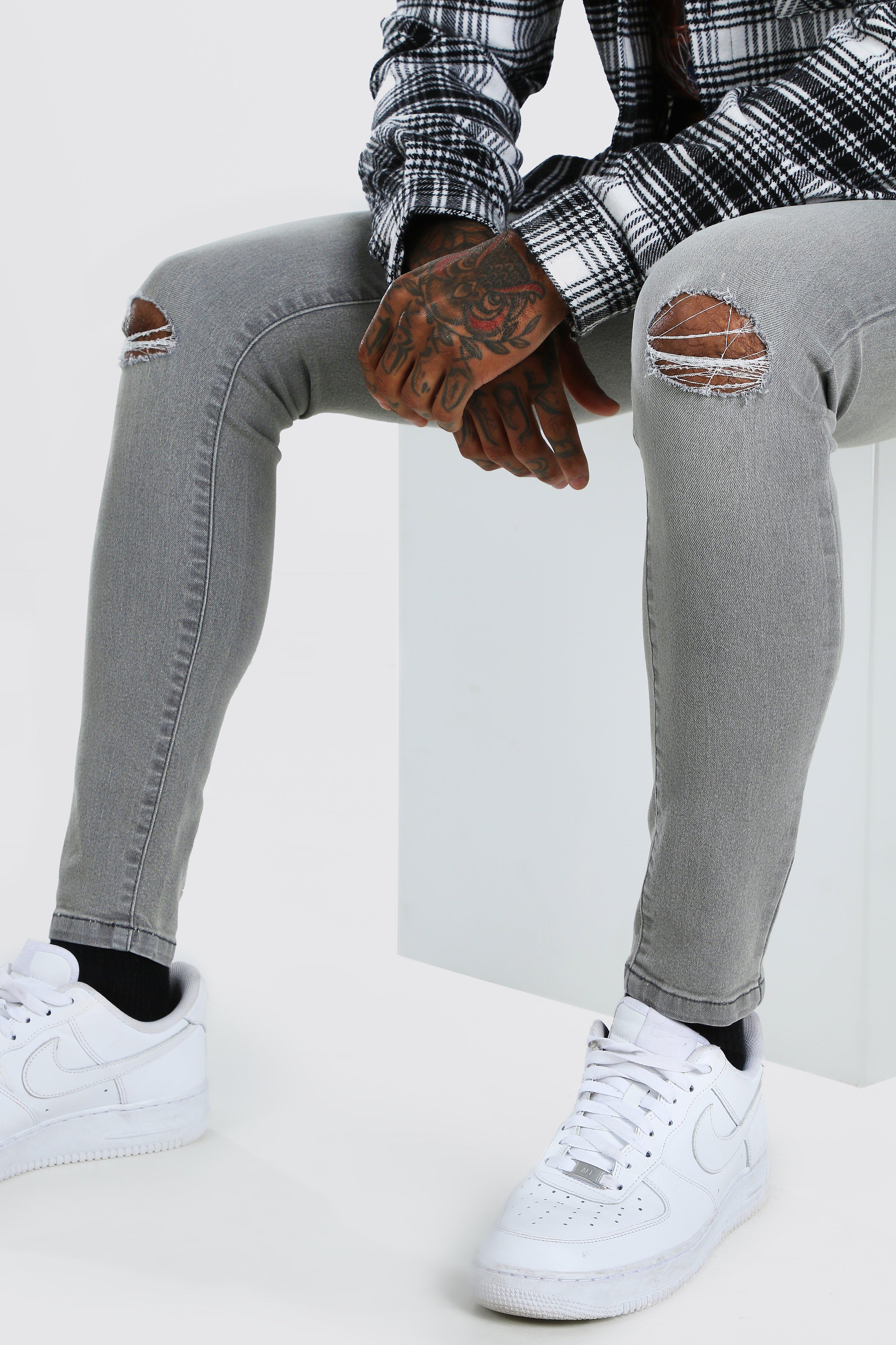 knee slash jeans