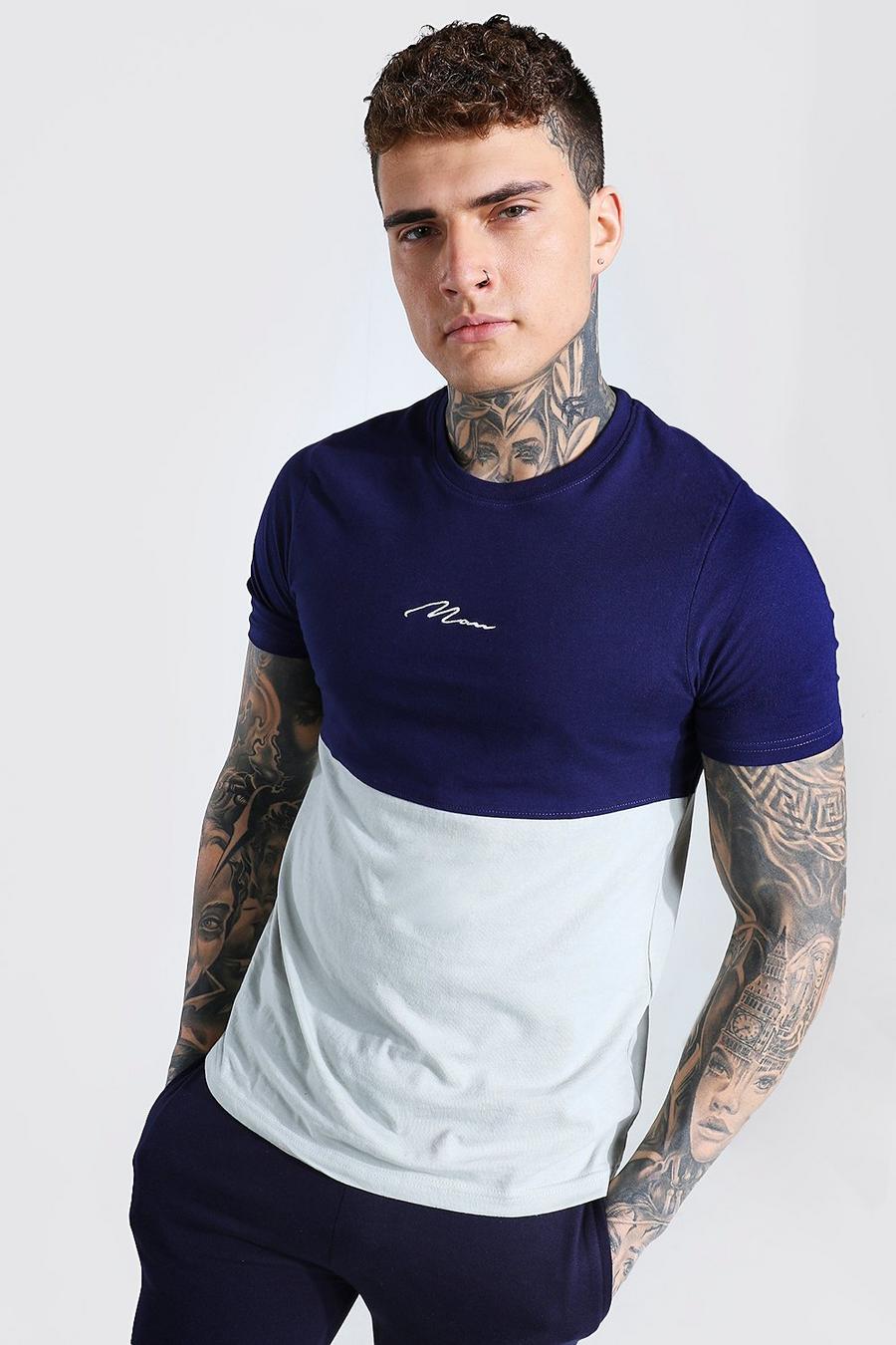 MAN Signature T-Shirt im Colorblock-Design, Marineblau image number 1