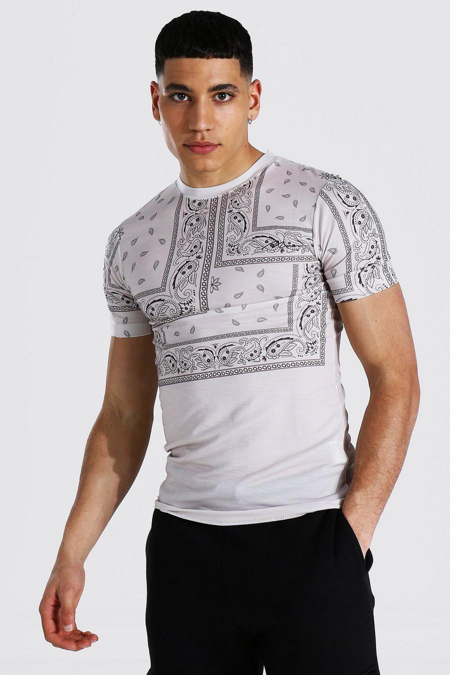 T-shirt sagomata con stampa a bandana e scritta MAN, Salvia image number 1