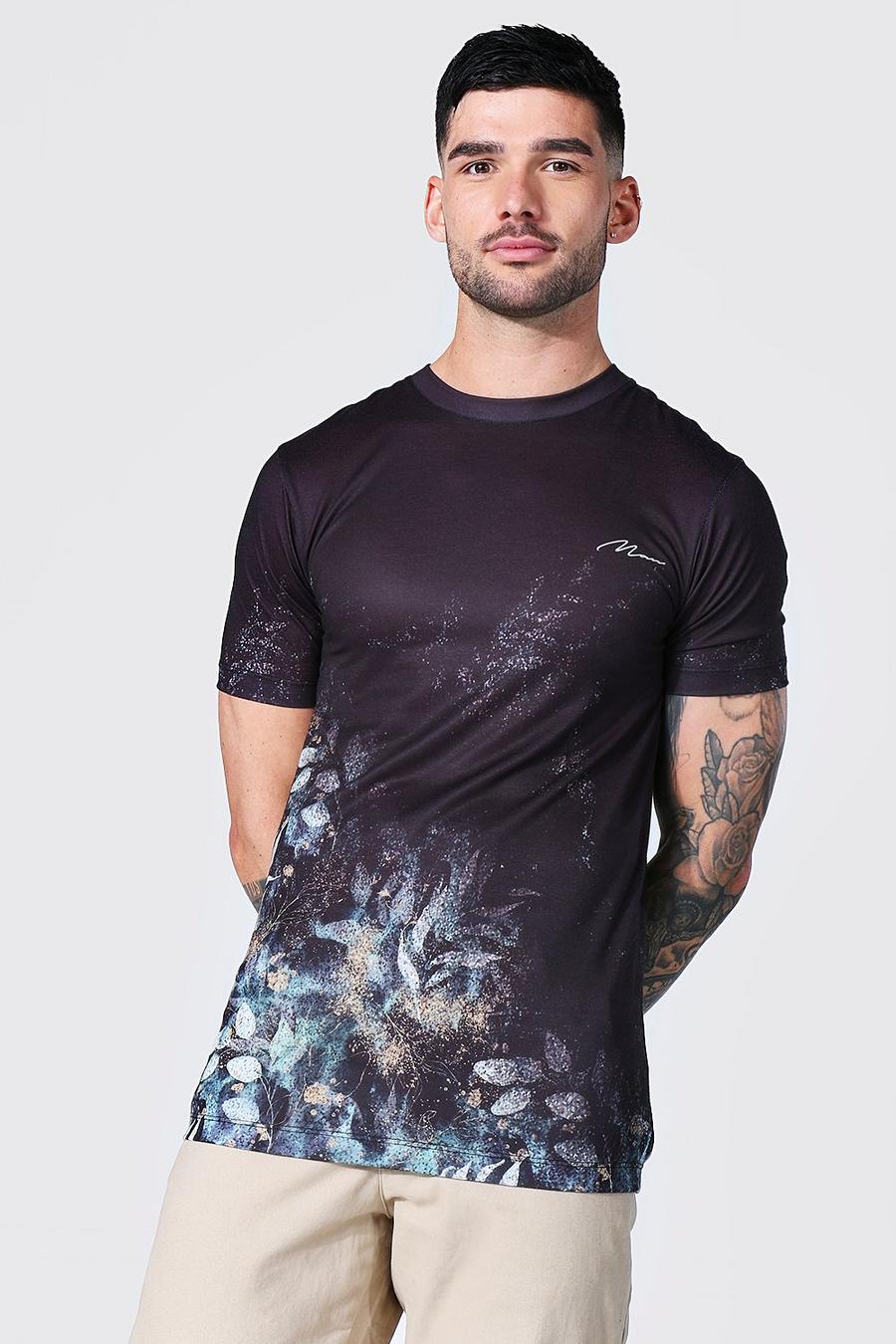T-shirt sagomata floreale con firma MAN, Nero image number 1