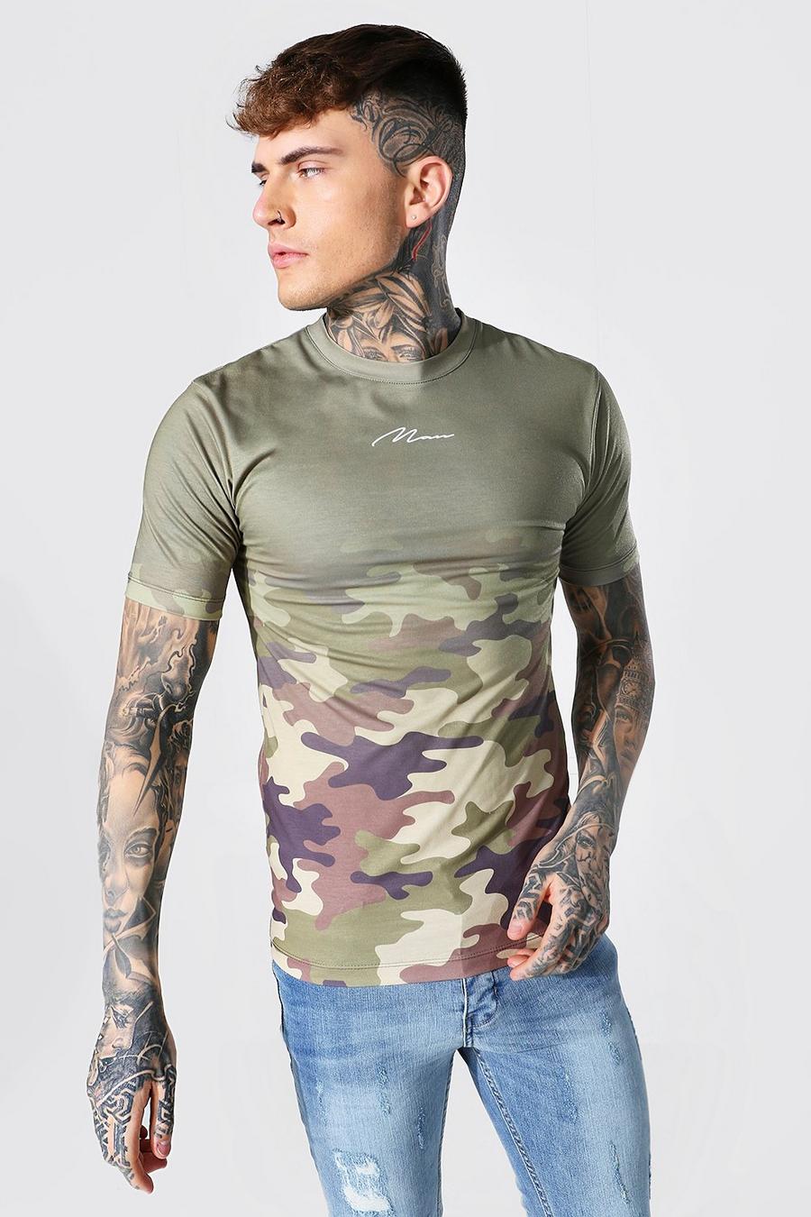 Muscle Fit T-Shirt mit Camouflage-Print in Farbverlauf, Khaki image number 1
