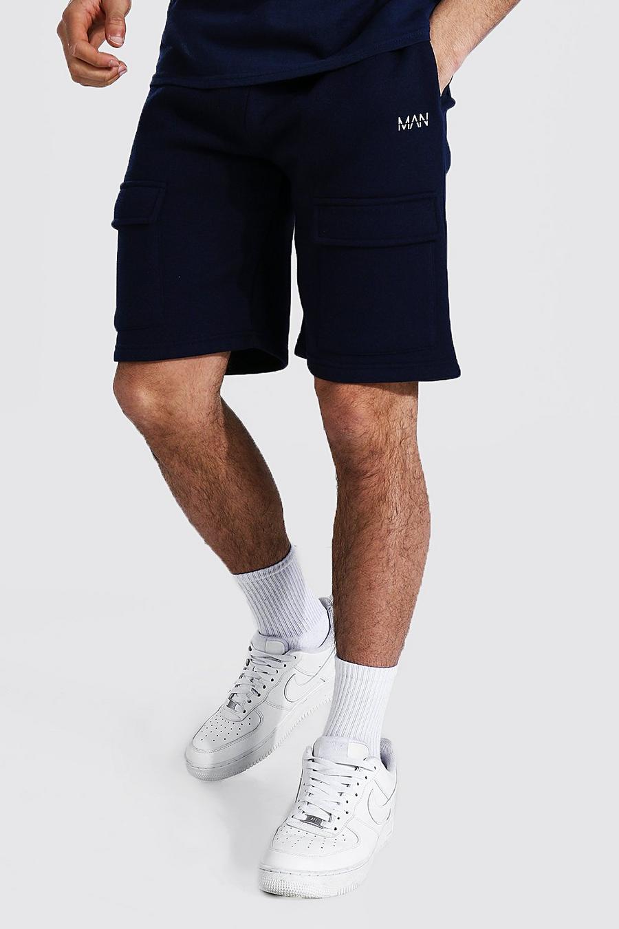 Pantalones cortos de punto con bolsillo delantero Regular MAN, Azul marino image number 1
