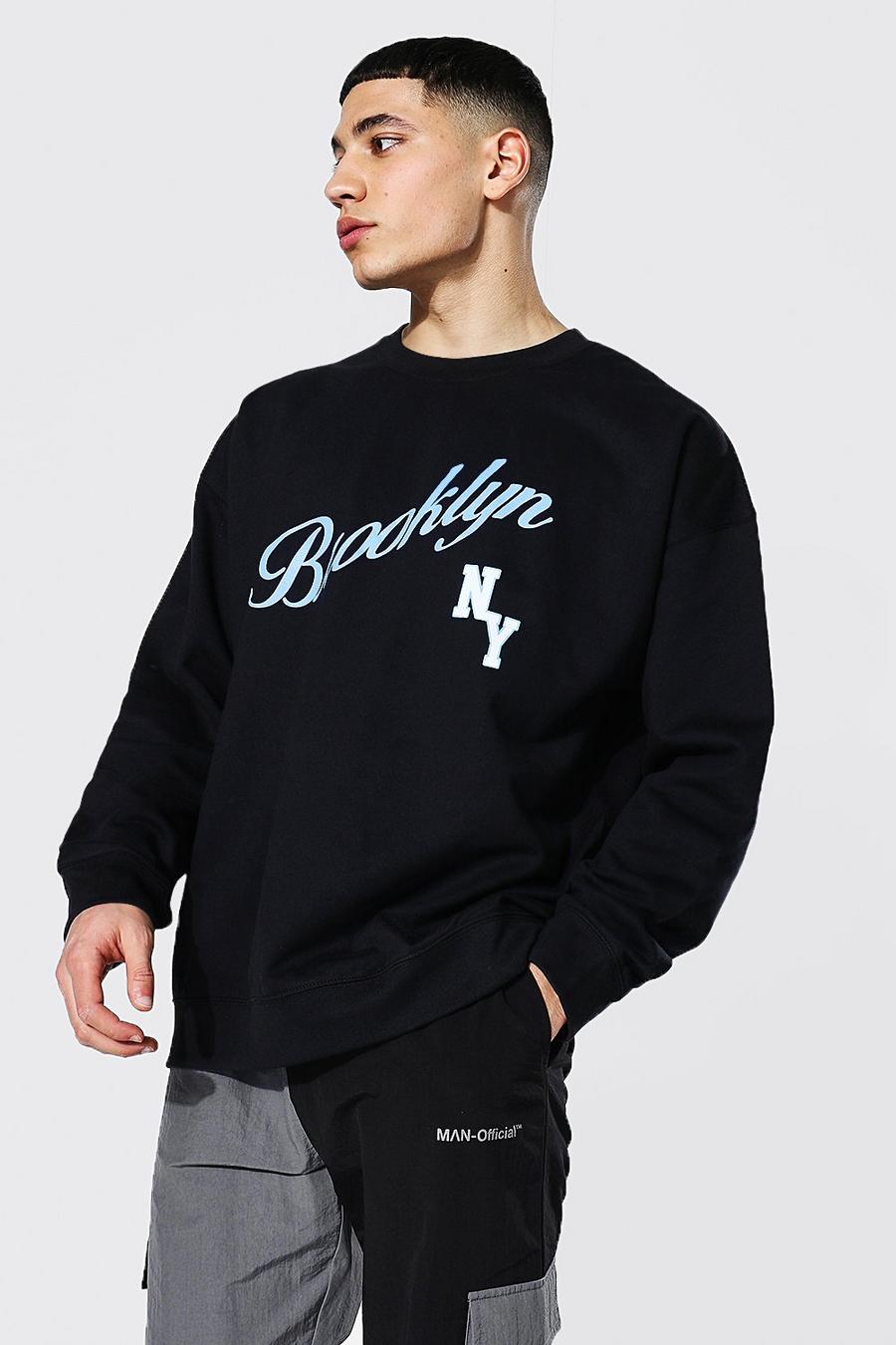 Black Brooklyn Oversize sweatshirt med tryck i varsitystil image number 1