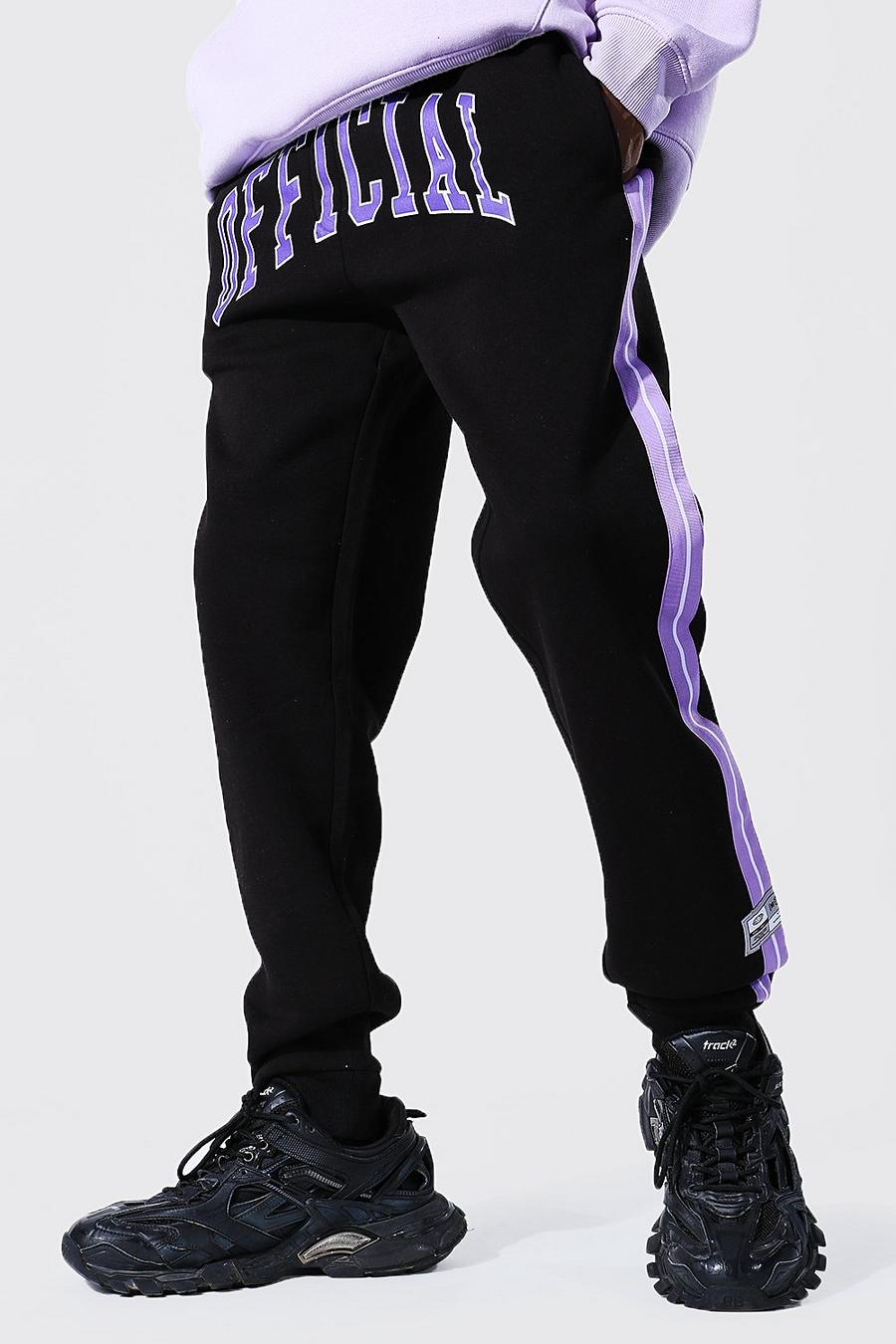 שחור מכנסי ריצה בגזרה רגילה עם פסים בסגנון נבחרת ספורט והדפס Official image number 1