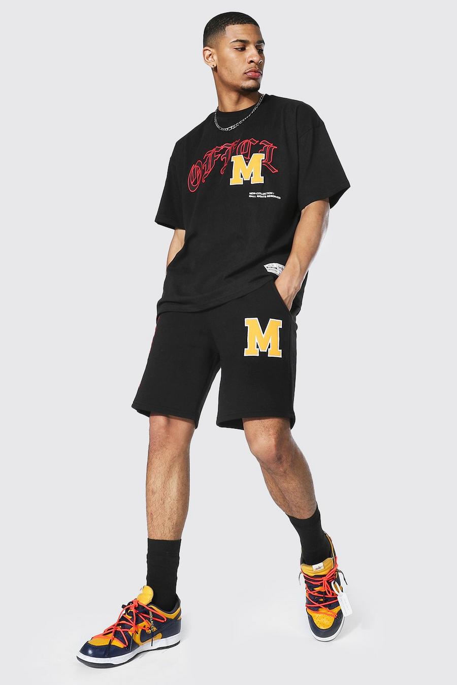 Black Official Oversize t-shirt och shorts i varsitystil image number 1