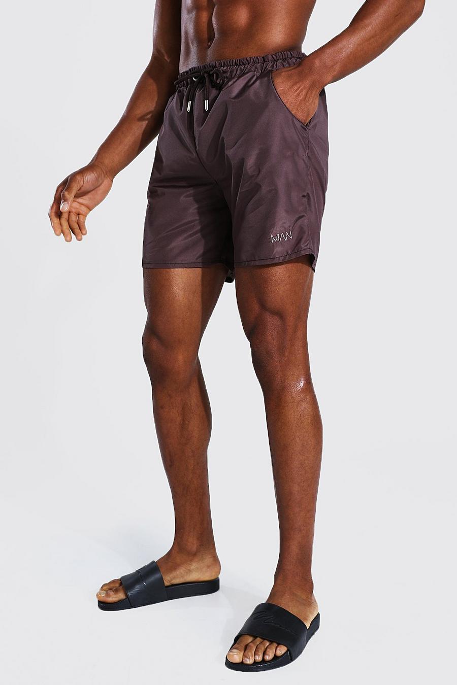 Bañador de hombre de largo medio con bordado MAN tonal, Chocolate image number 1