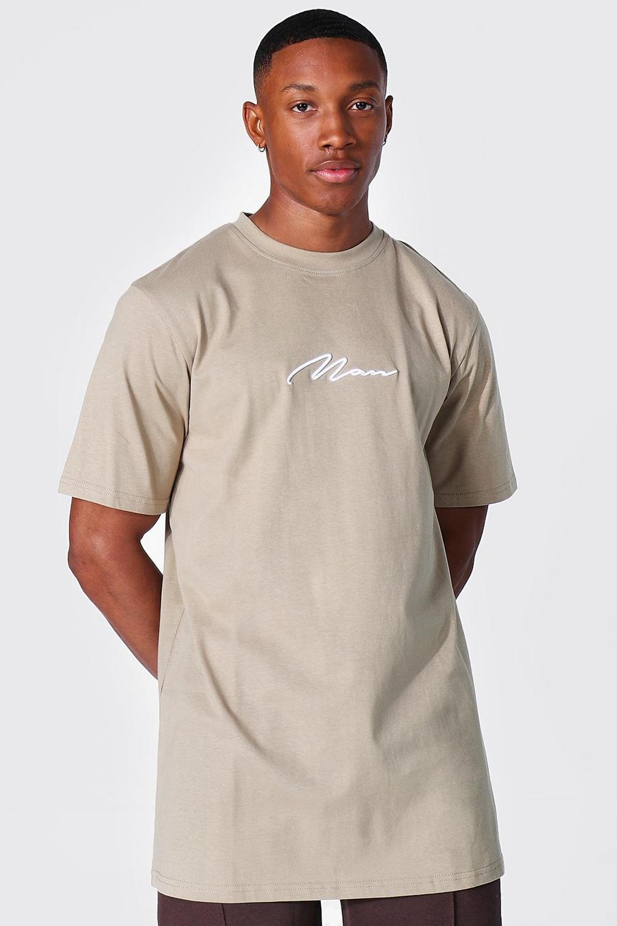 Camiseta de corte largo con firma MAN, Sage silver image number 1