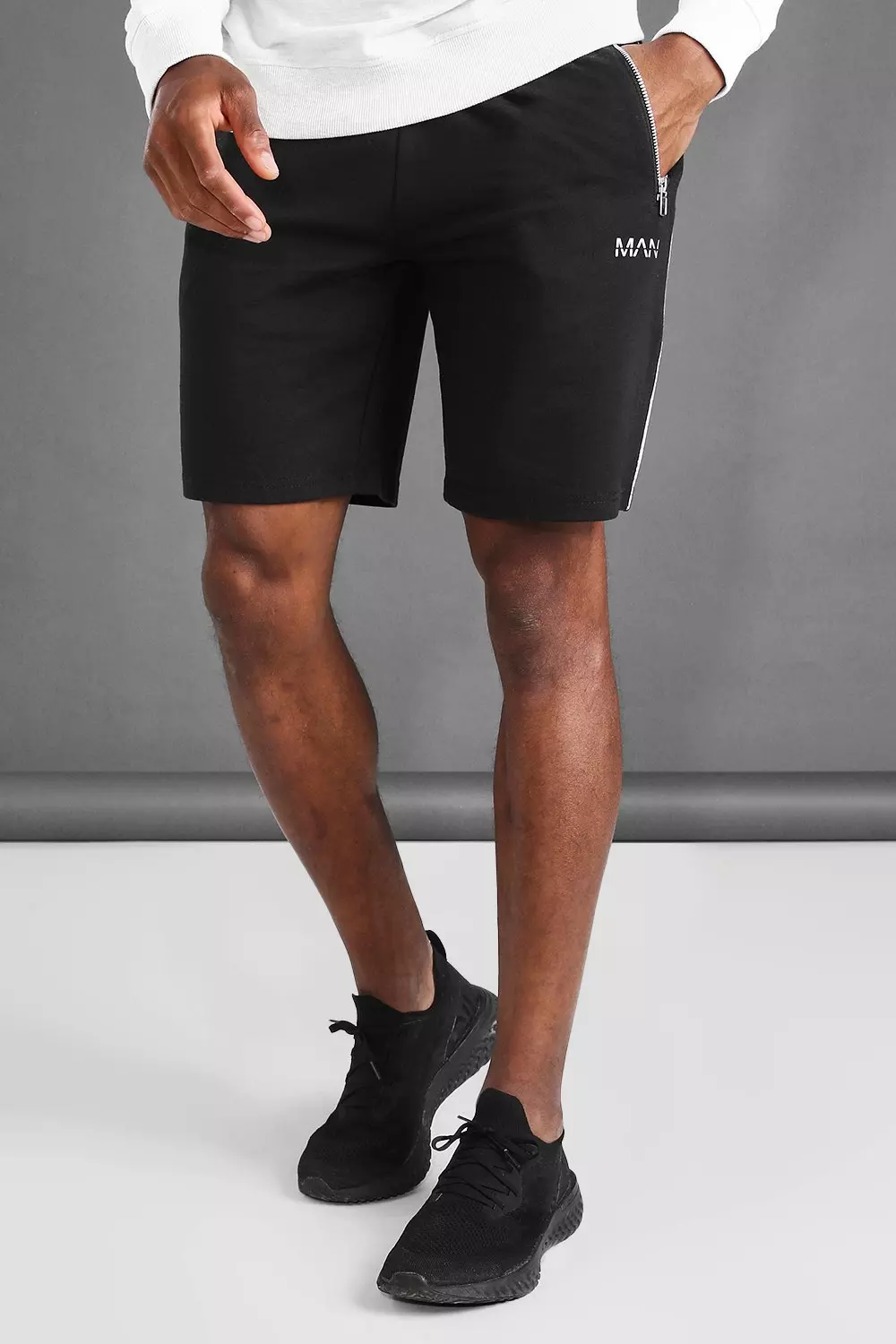 Black Man Mid Length Shorts With Piping Details alternative image