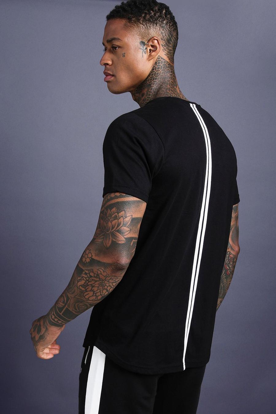 Camiseta MAN deportiva con bajo ovalado y paneles en la espalda, Negro image number 1