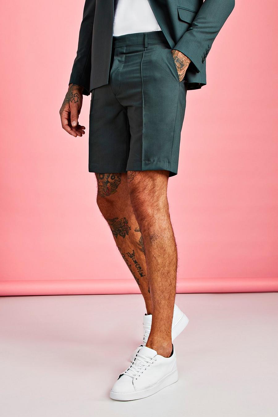 Schlichte, elegante, eng anliegende Shorts mit schmalen Abnähern image number 1