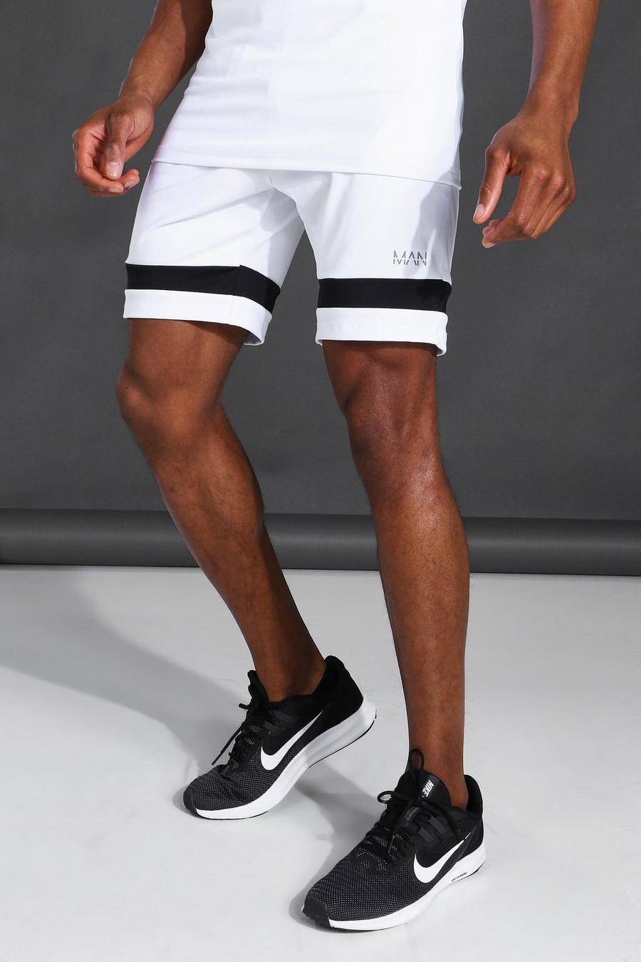 Pantalones cortos a rayas en contraste Active MAN, Blanco image number 1