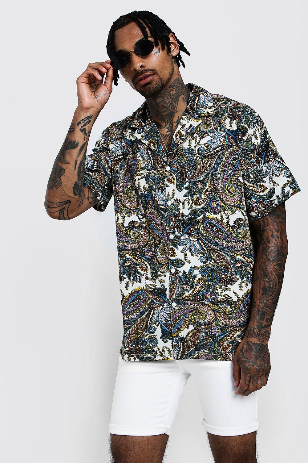 Kurzarmeliges Oversized Hemd Mit Paisley Print Und Reverskragen Boohoo