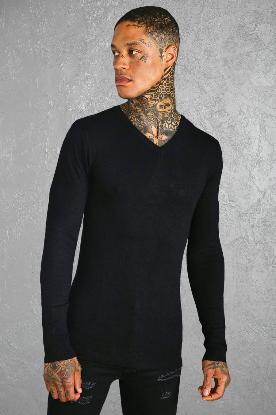 שחור black סוודר בגזרה צמודה מבד ממוחזר עם צווארון וי image number 1