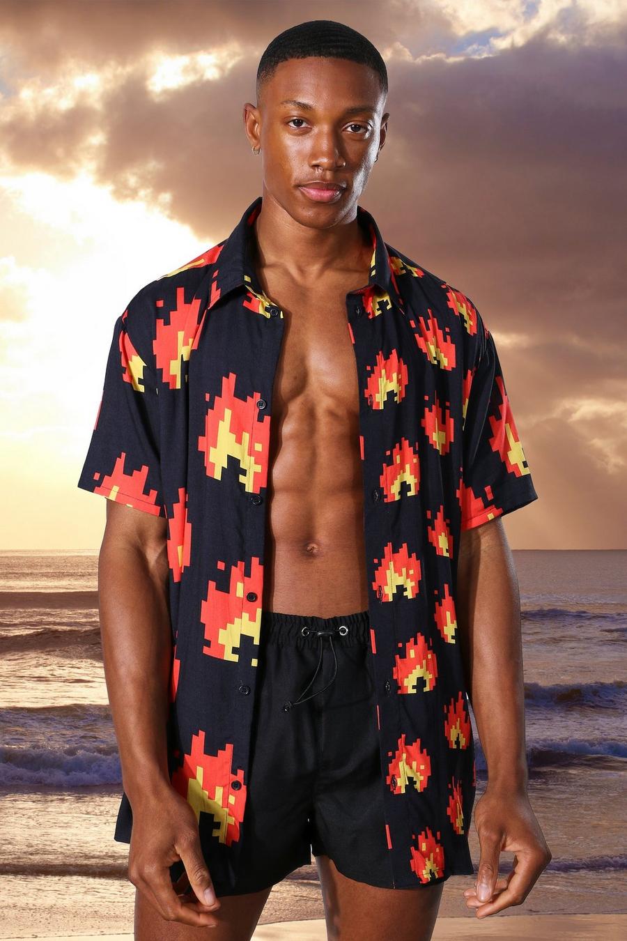 Camisa ancha viscosa con llamas de manga corta, Negro image number 1