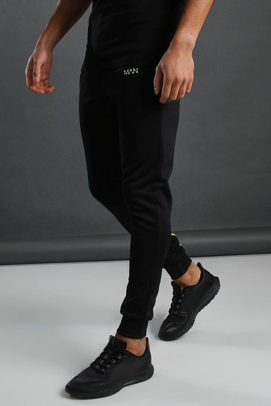 שחור מכנסי ריצה MAN Active עם פאנל בגזרה צמודה image number 1