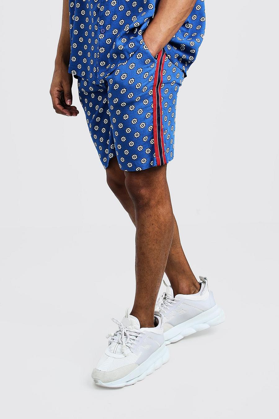 Pantalones cortos con cinta de flores geométricas image number 1