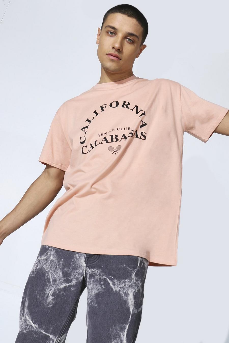 Camiseta ancha con estampado Calabasas, Rosa oscuro image number 1
