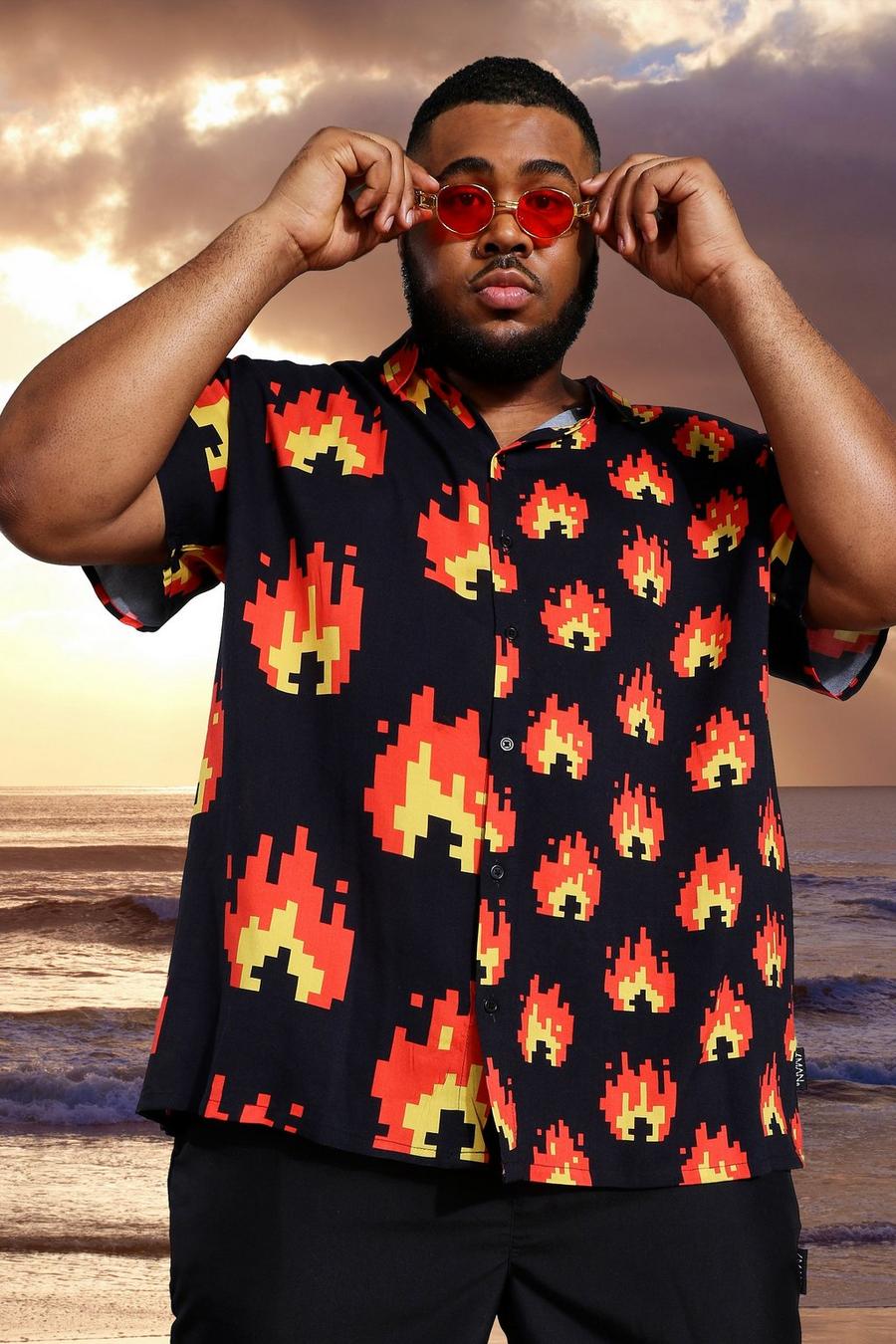 Camisa holgada de manga corta con estampado de llamas Plus, Negro image number 1