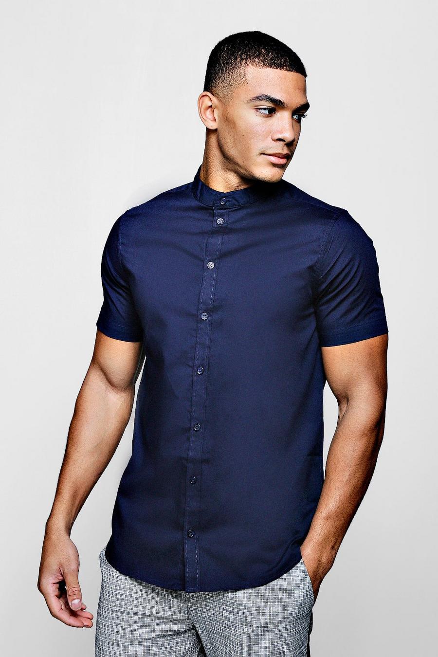 Kurzärmeliges Muscle-Fit Hemd mit Granddad-Kragen, Marineblau image number 1
