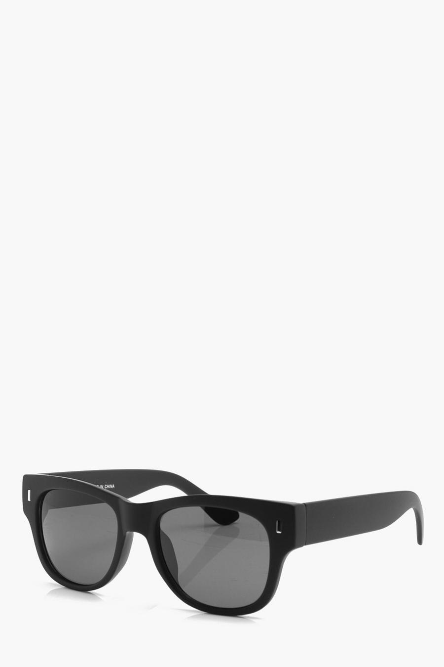 Klassische, schwarze Sonnenbrille image number 1