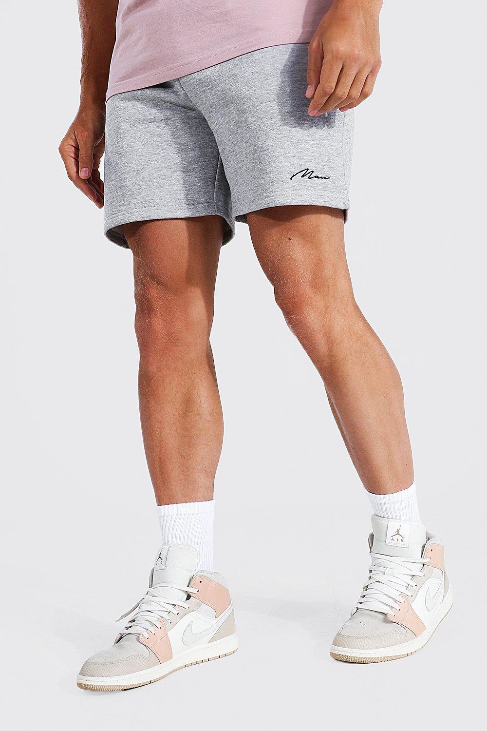 boohoo man grey shorts