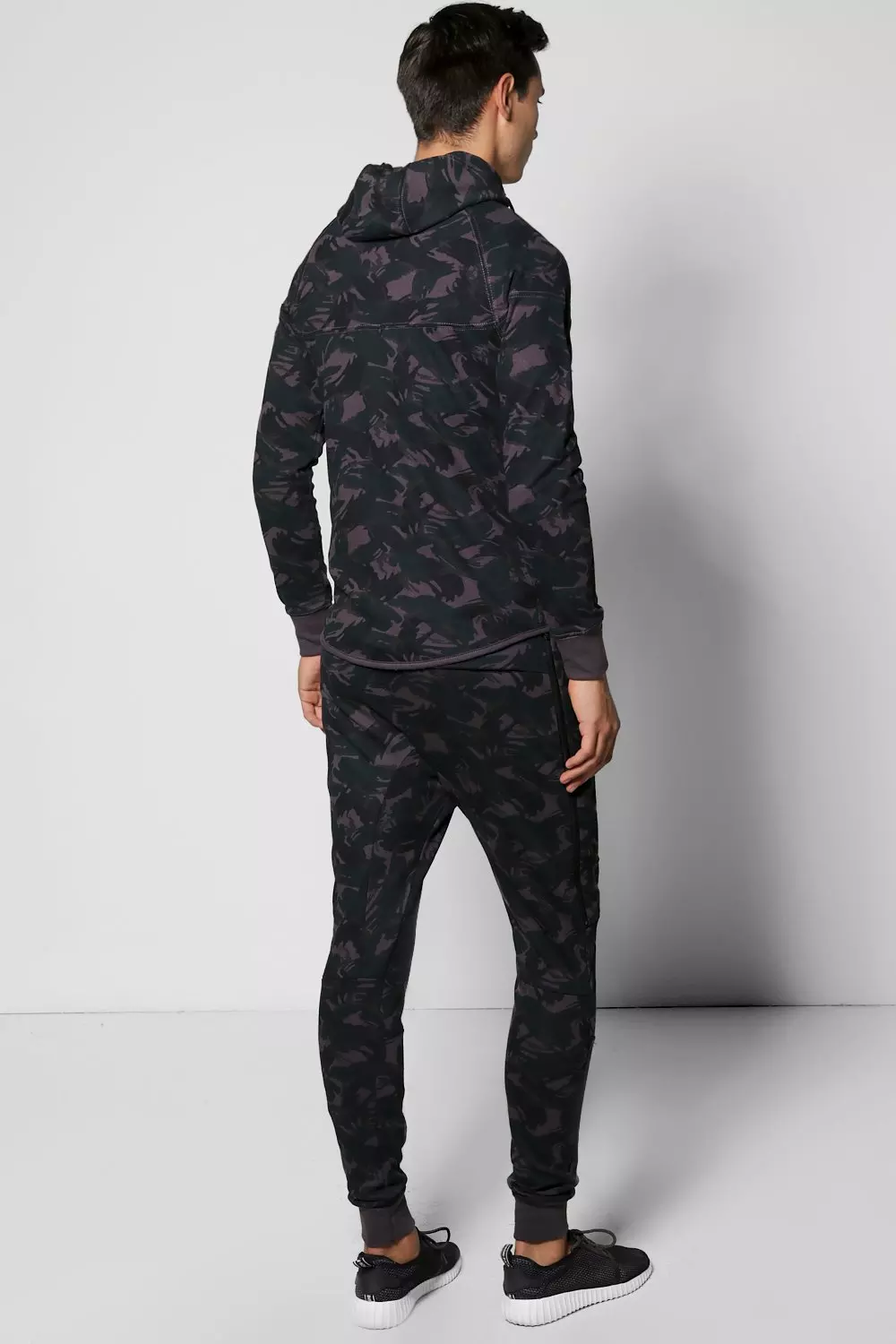 Nike black cheap camo tracksuit