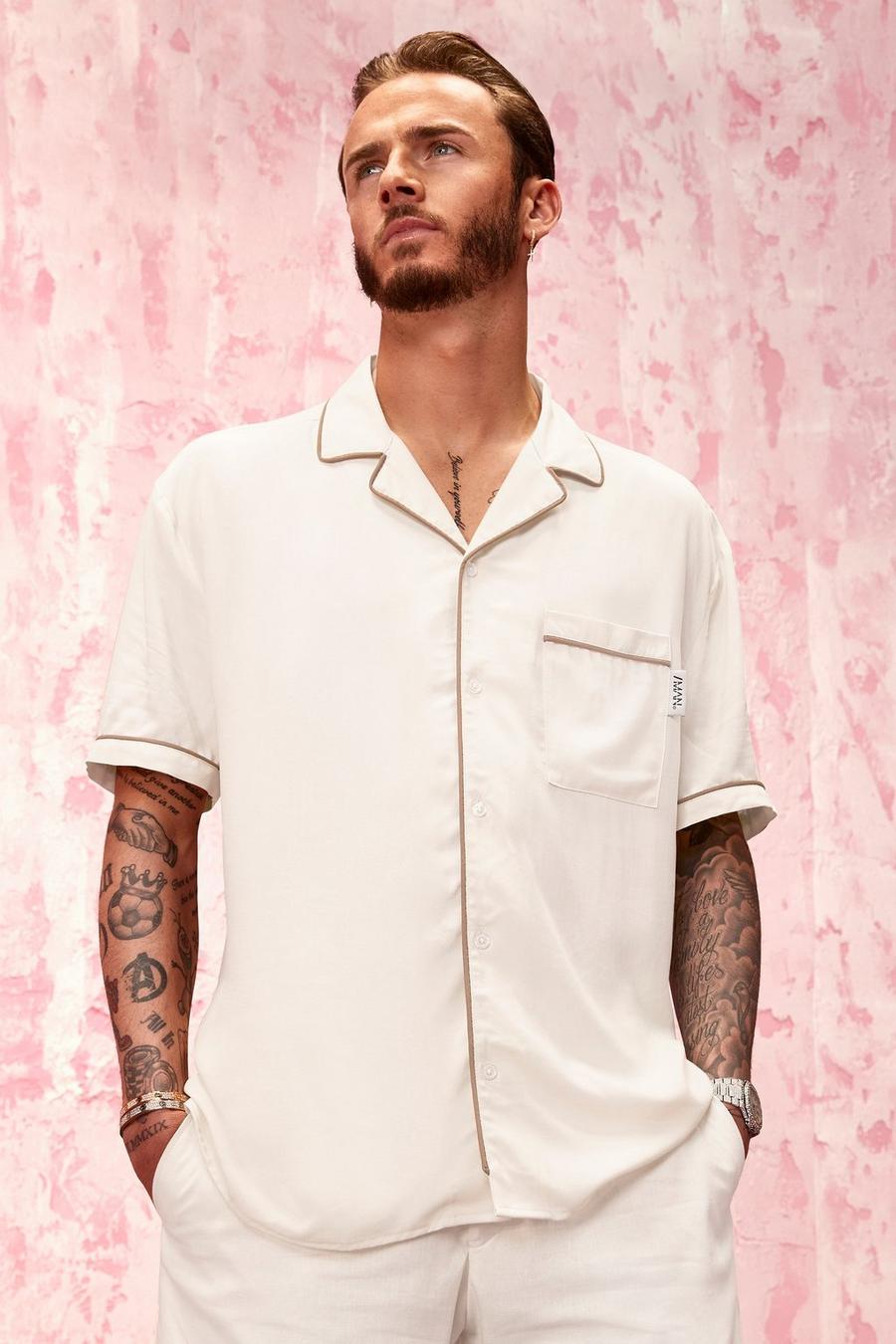 Cream Short Sleeve Revere Collar Shirt With Piping image number 1