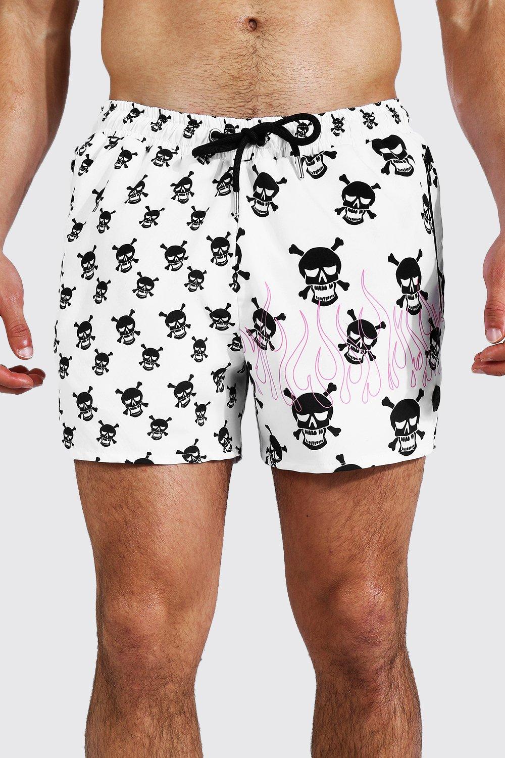 Short de bain court imprim t te de mort sur l ensemble boohoo