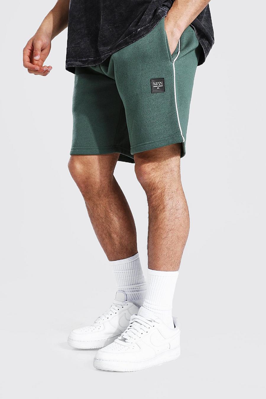Bottle green Regular Fit Man Piping Detail Jersey Shorts image number 1