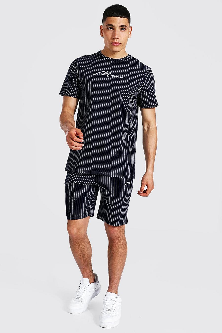 Pantalones cortos y camiseta a rayas de jacquard de la firma MAN, Azul marino image number 1