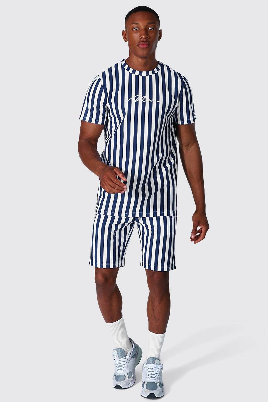 Pantalones cortos y camiseta a rayas de jacquard de la firma MAN, Azul marino image number 1