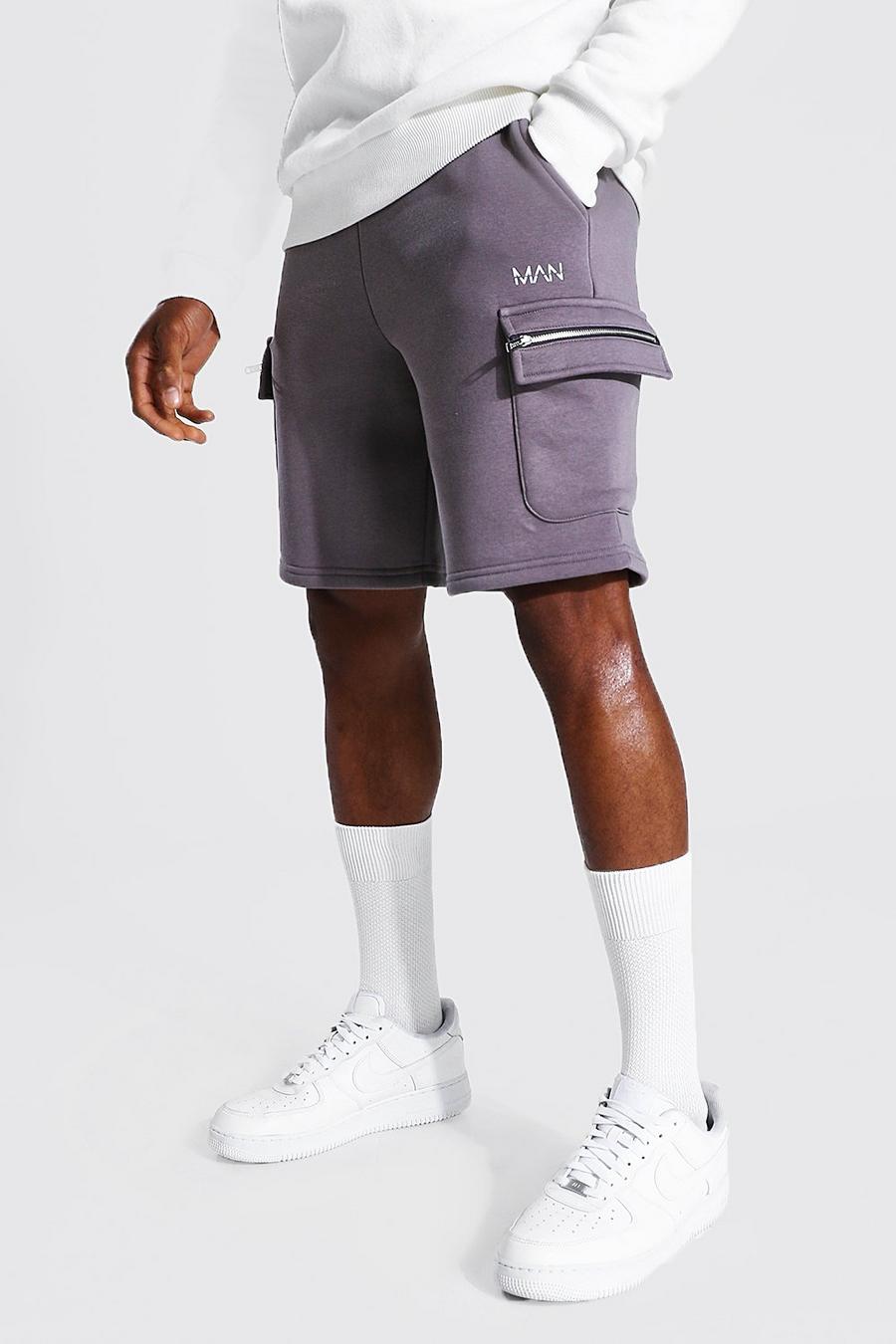 Charcoal MAN Shorts med cargofickor och dragkedjor image number 1