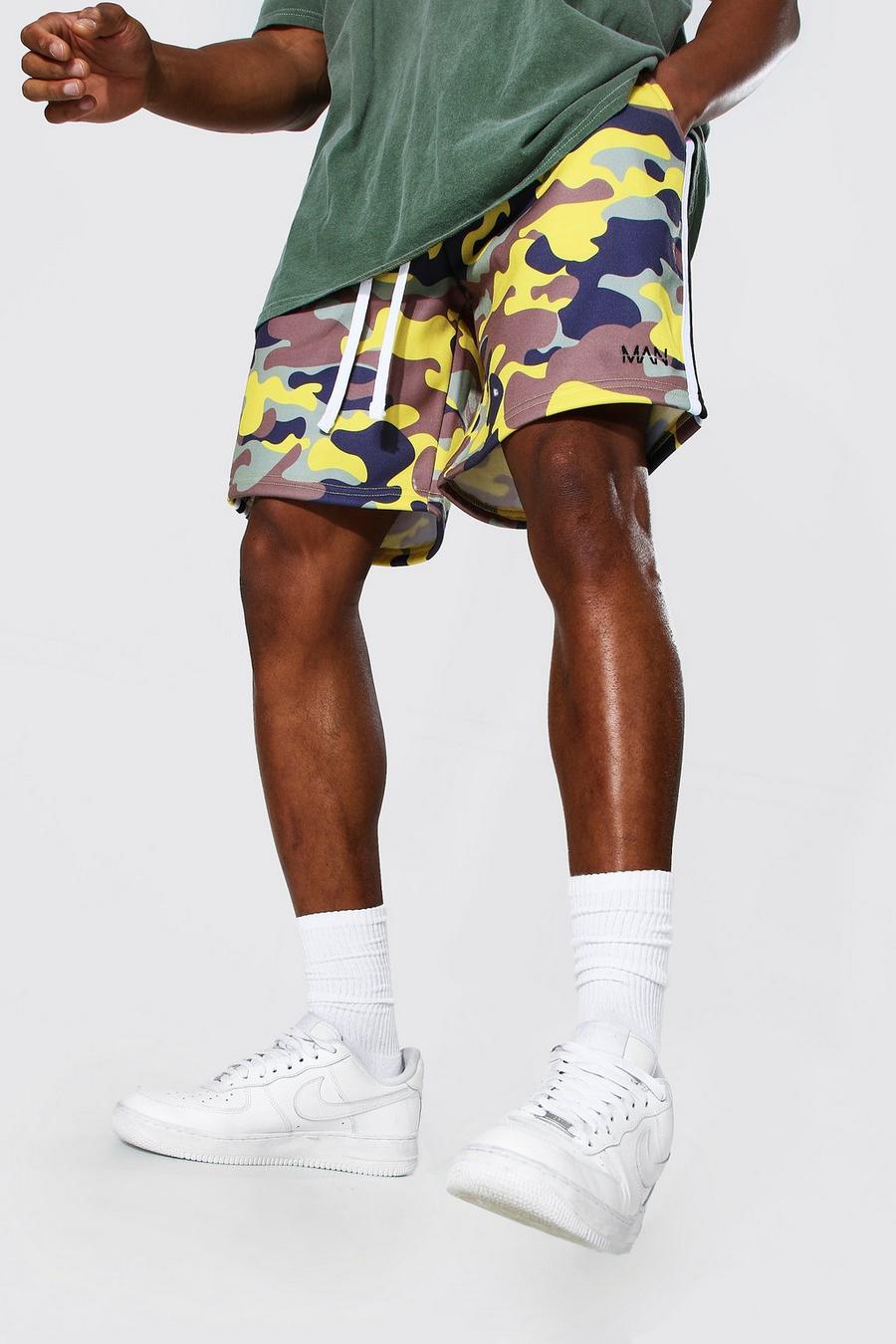 Original MAN Loose Fit Shorts mit Seiteneinsätzen und Camouflage-Print, Gelb image number 1