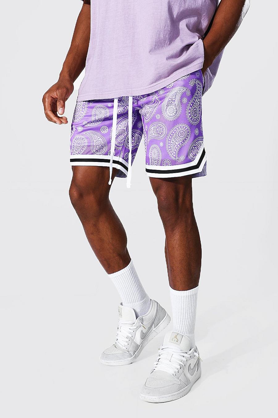 Purple Basketshorts i airtex med bandanamönster och kantband image number 1