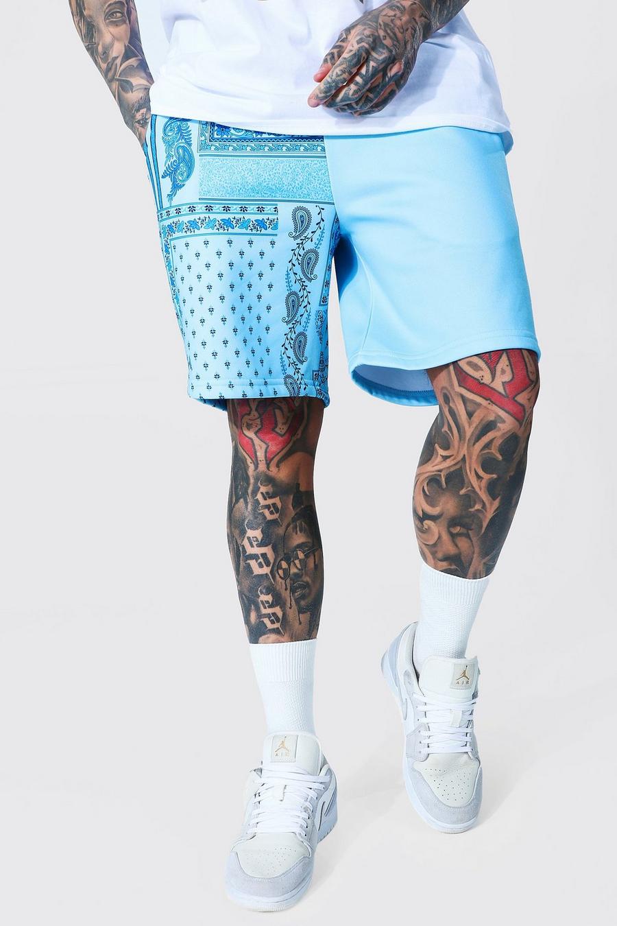 Lockere gespleißte Jersey-Shorts mit Bandana-Print, Pale blue image number 1