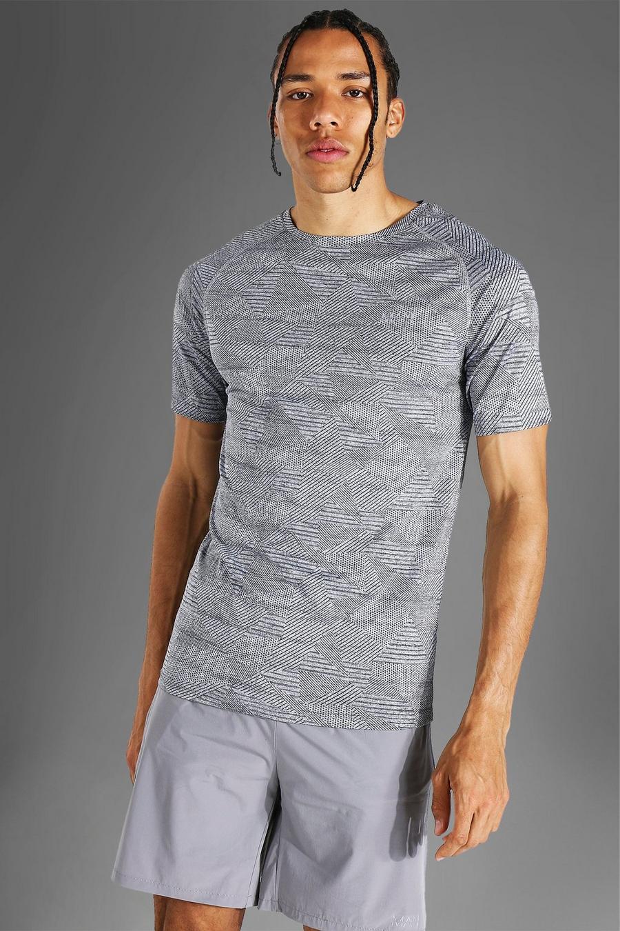 Grey Tall - MAN Active Mönstrad t-shirt i muscle fit med raglanärm image number 1