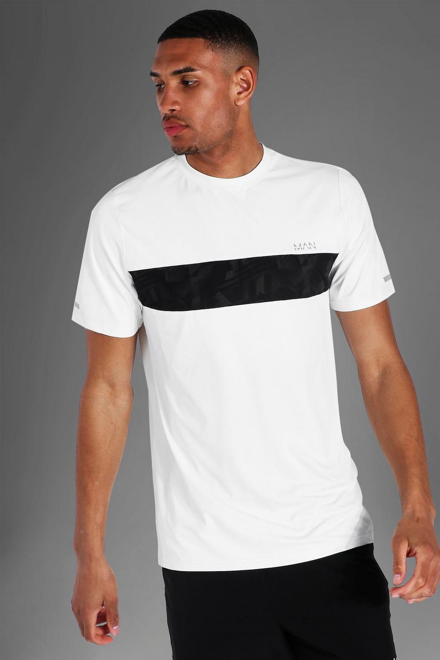 White Tall Man Active T-Shirt Met Abstract Paneel image number 1