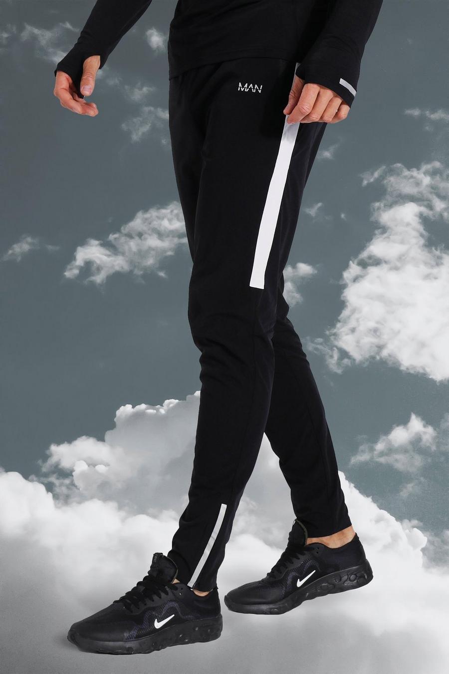 שחור מכנסי ריצה ספורטיביים קלי משקל עם ופס בצד לגברים גבוהים image number 1