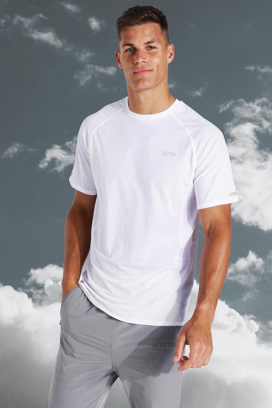 לבן טישרט ספורטיבית קלילה עם כיתוב Man בשילוב צבעים לגברים גבוהים image number 1