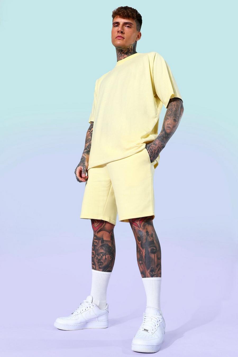 Set mit übergroßem T-Shirt und Shorts, Gelb image number 1