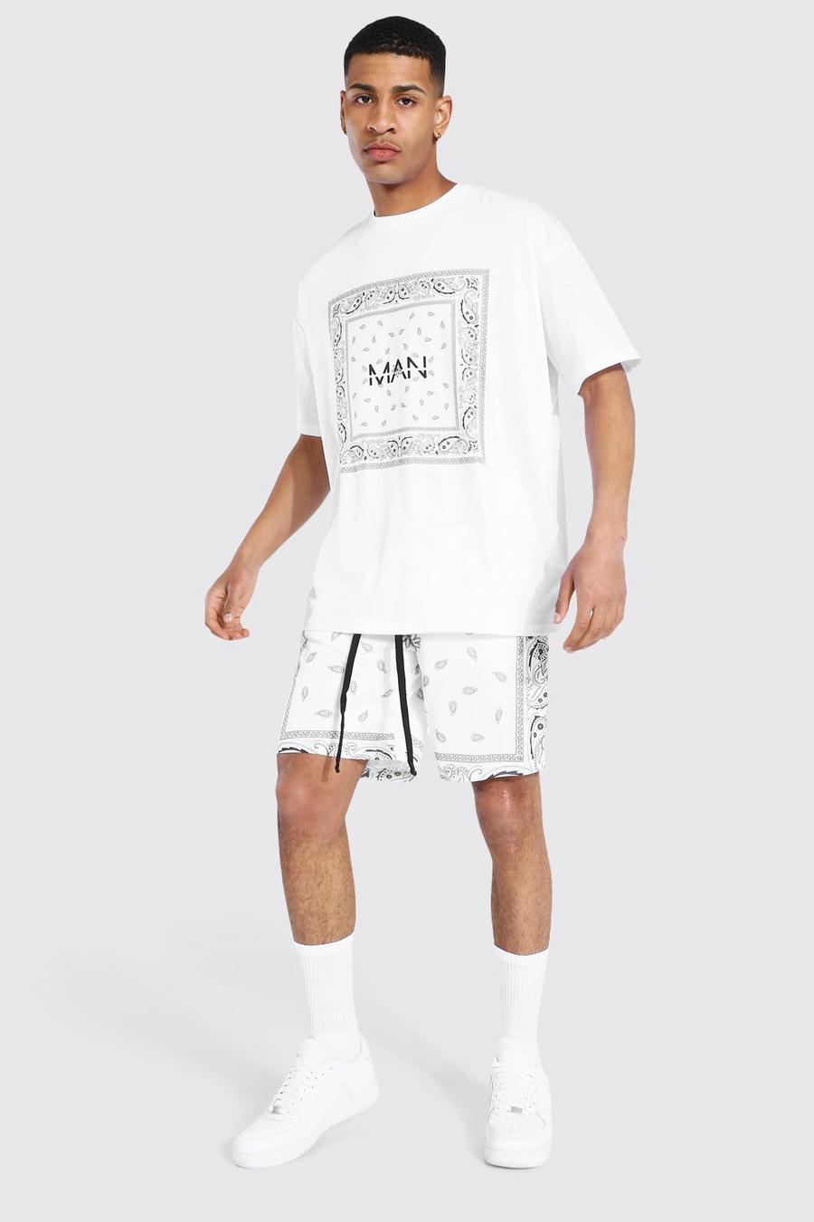Conjunto de camiseta ancha con estampado de bandana y pantalones cortos de malla, Blanco image number 1