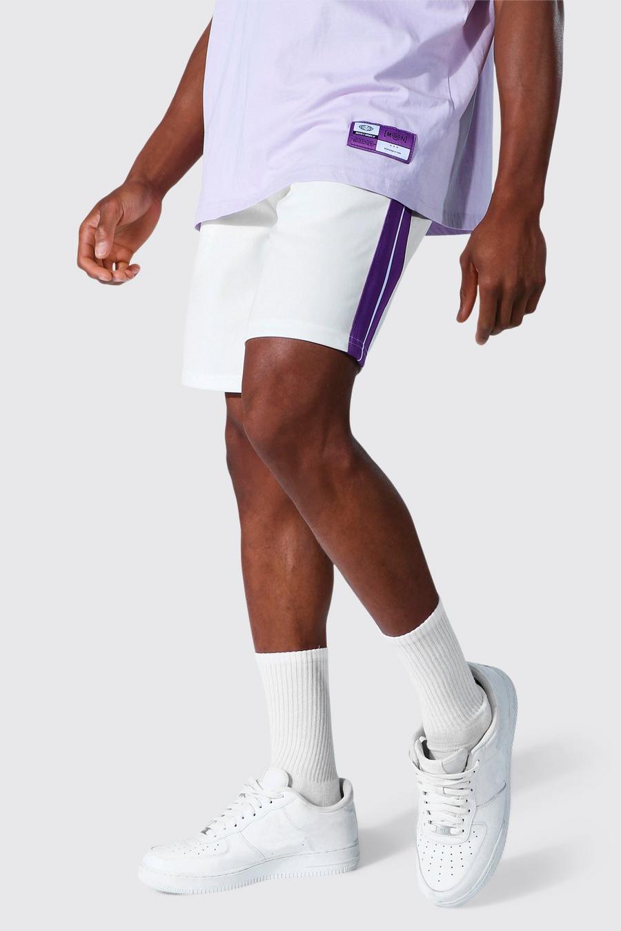 Lockere Jersey-Shorts mit Seitenstreifen, White image number 1