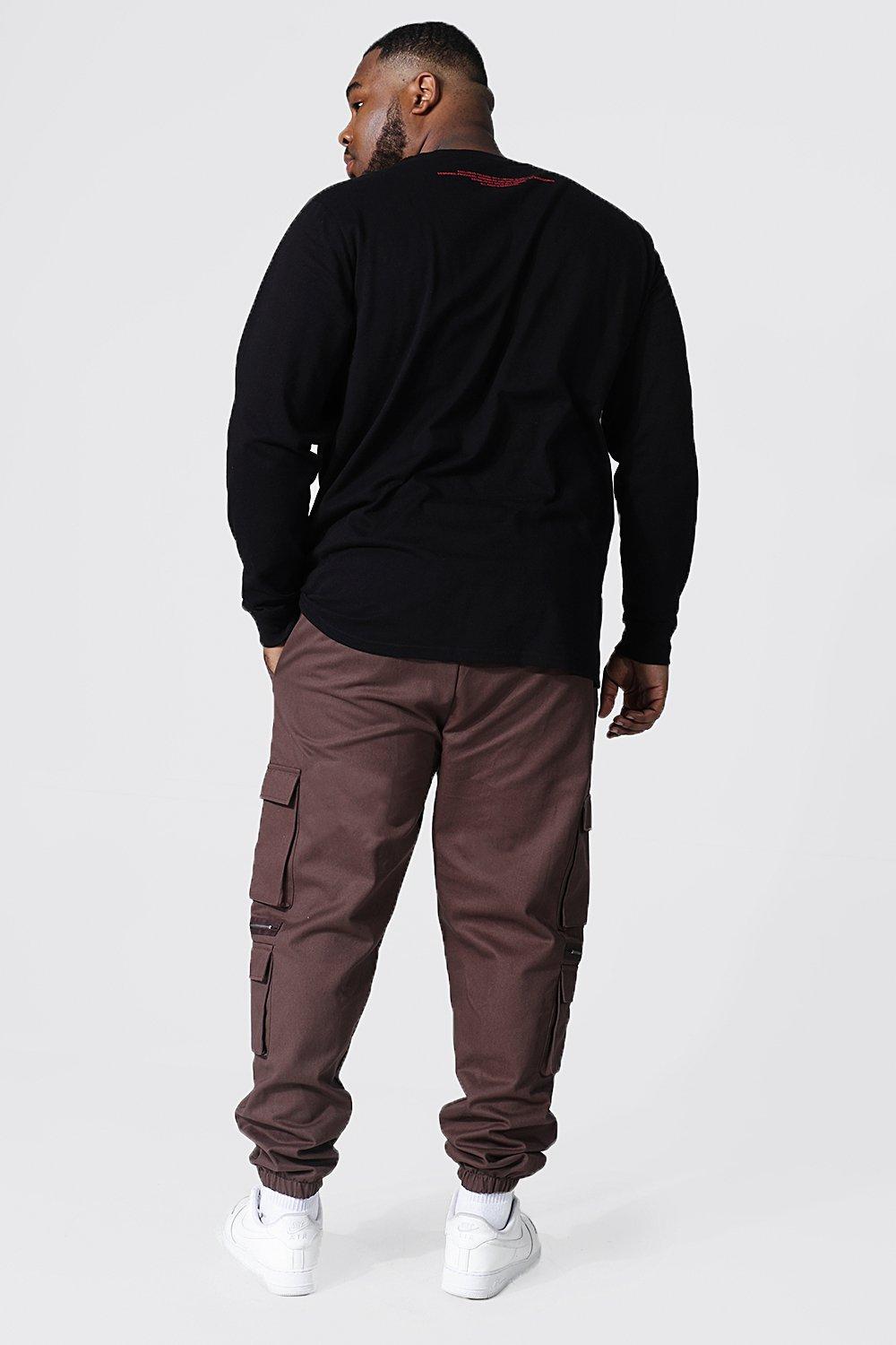 Pantalon deportivo Plus MAN de sarga cargo con bolsillos y cremallera boohoo ES