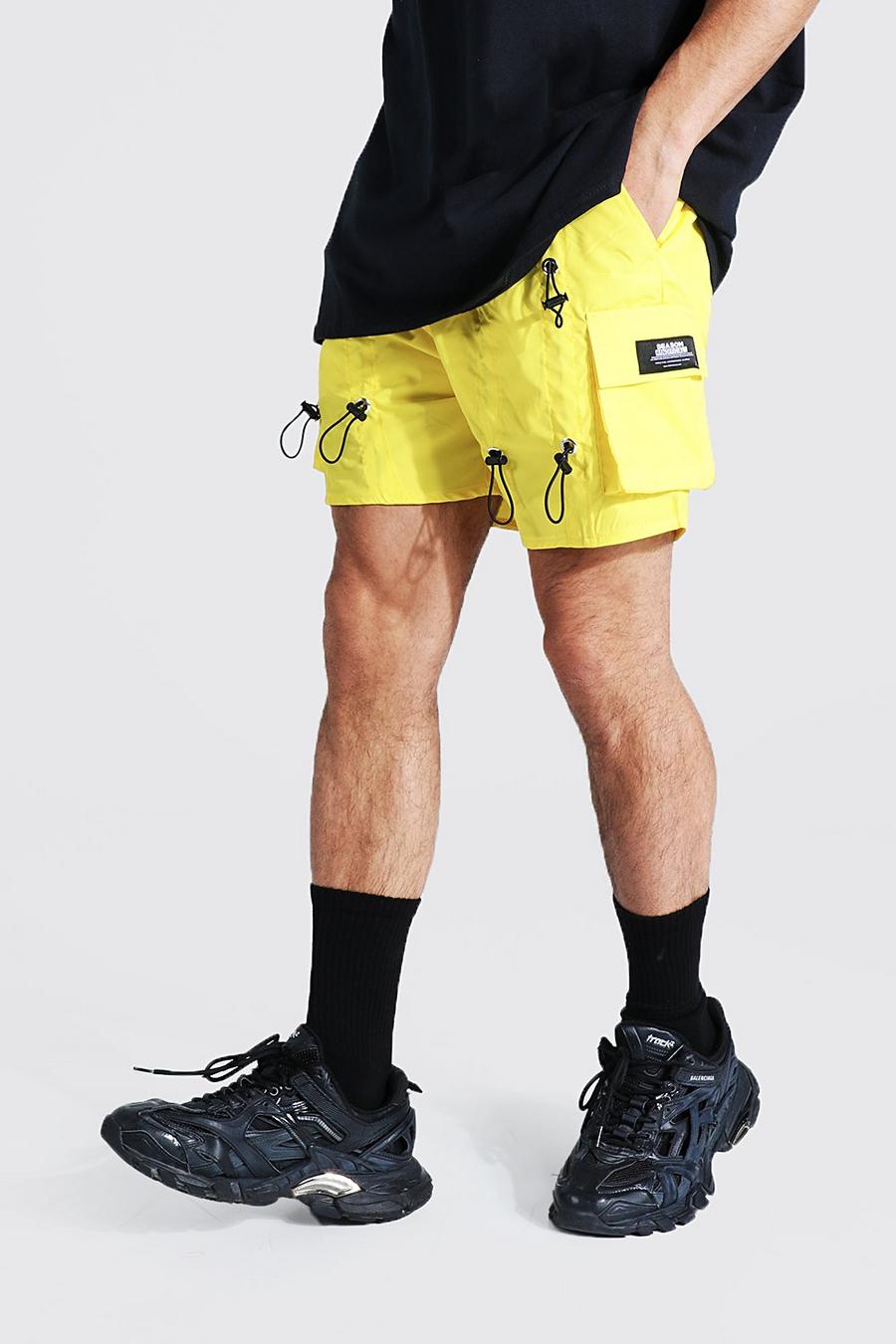 Pantalones cortos con bolsillos holgados con muletillas por toda la prenda, Amarillo image number 1