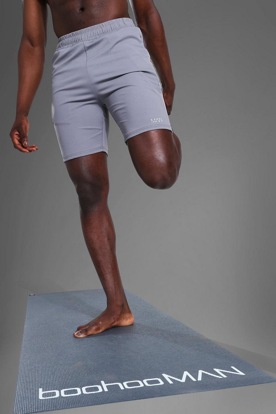 MAN Active Yoga-Shorts , Salbeigrün image number 1