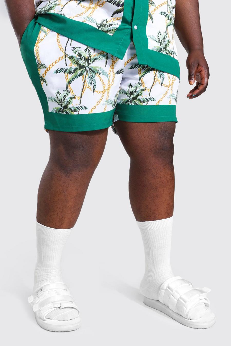 Pantalones cortos Plus de largo medio con estampado de palmeras y filos, Green image number 1
