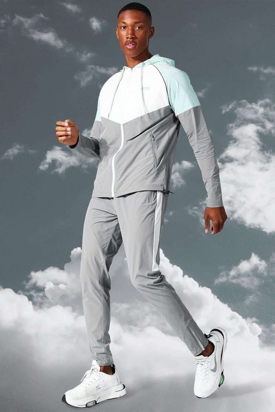 אפור מעיל רוח ספורטיבי קליל עם כיתוב Man image number 1